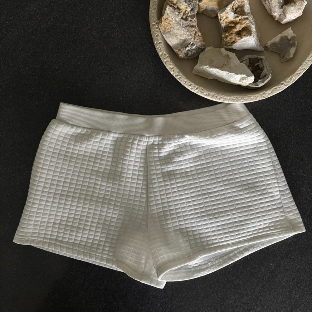 Paper Crane | Cotton Textured Shorts | Size Large